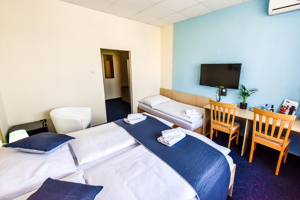 City Hostel Brno Modřice Extérieur photo