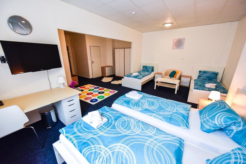 City Hostel Brno Modřice Extérieur photo