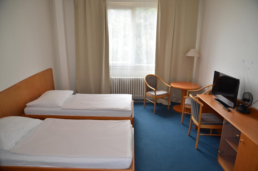 City Hostel Brno Modřice Extérieur photo