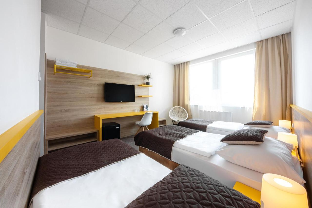 City Hostel Brno Modřice Extérieur photo